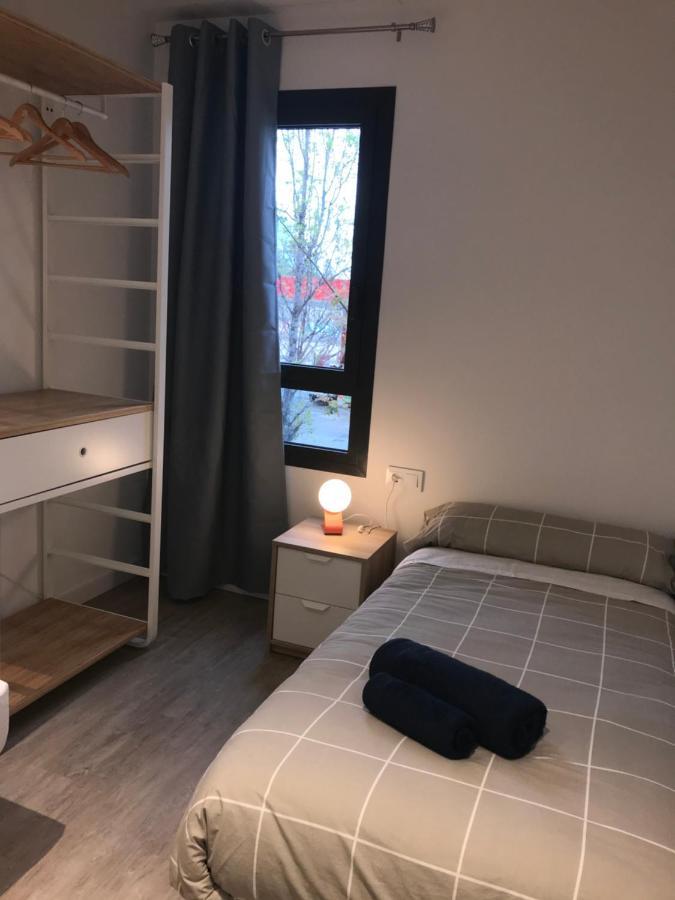 Llull Home Sant Adrià de Besòs Kültér fotó